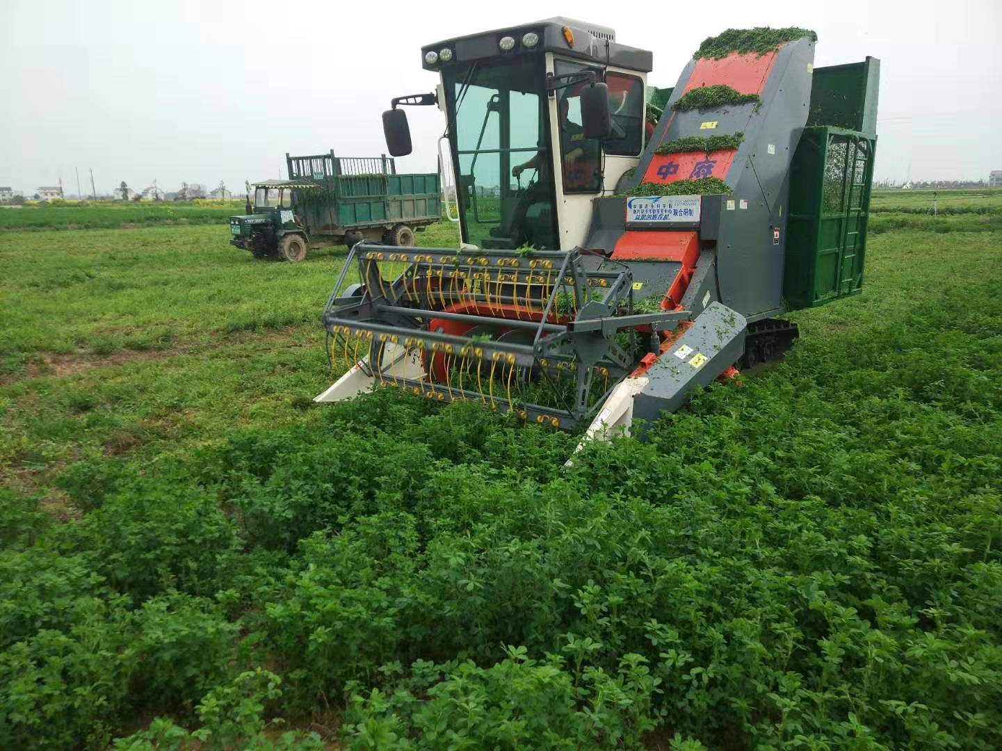 牧園牌牧草收割機(jī)